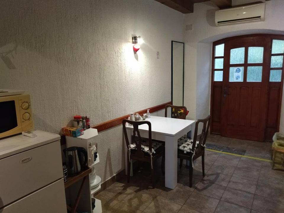 Zelena Oaza U Centru Grada Apartment Rijeka Exterior photo